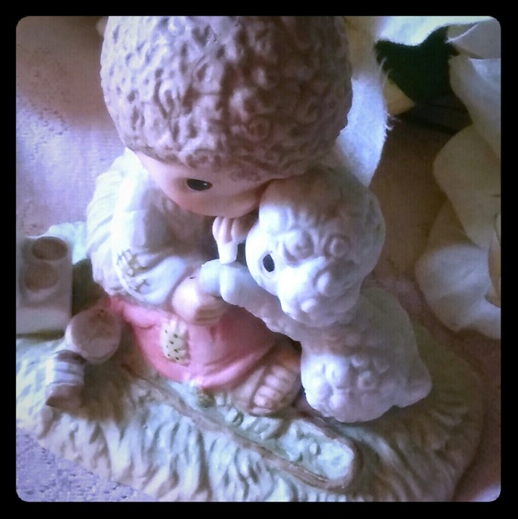 Vintage Precious Moments "He Careth for You" - Picture 5 of 8